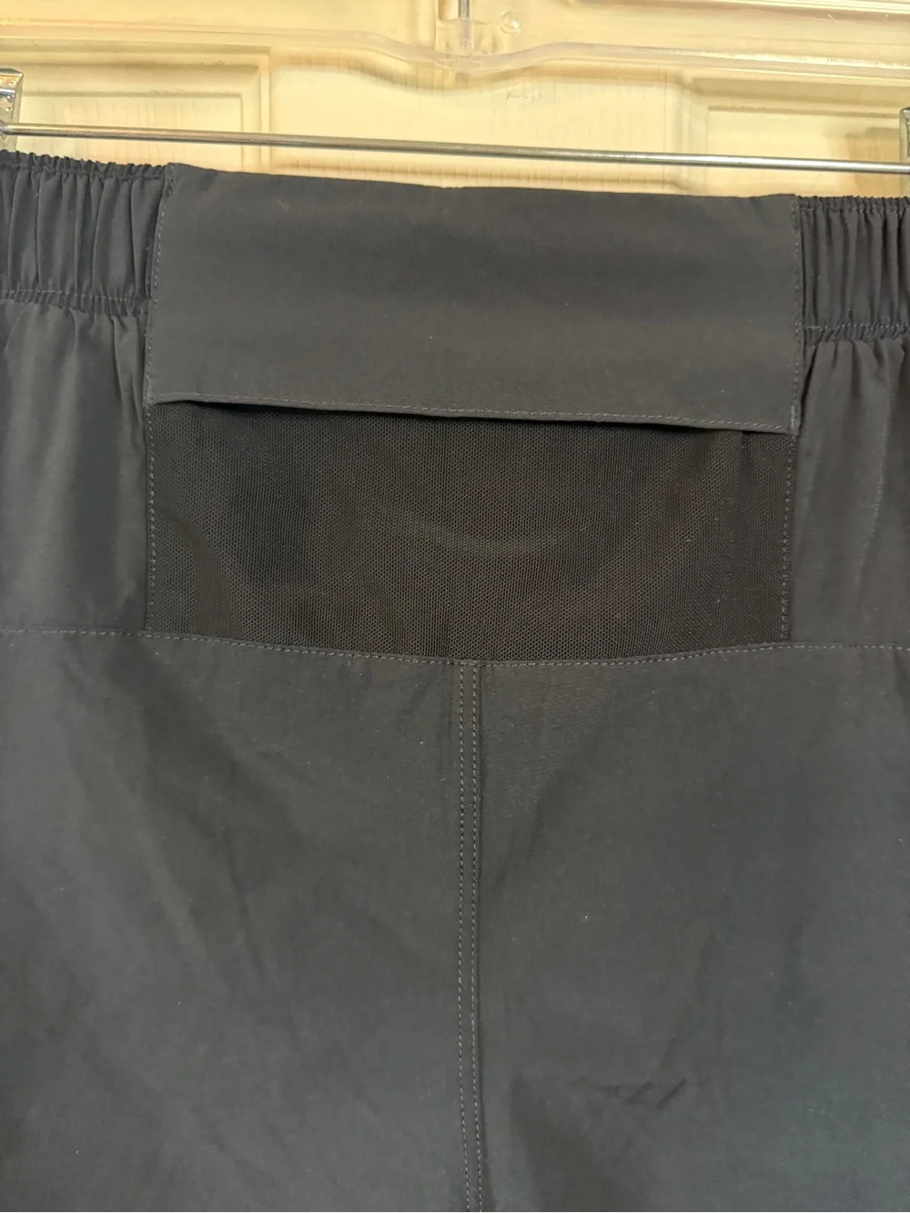 Hoka One One Men's Black performance Woven 7” Short Size Small NEW!